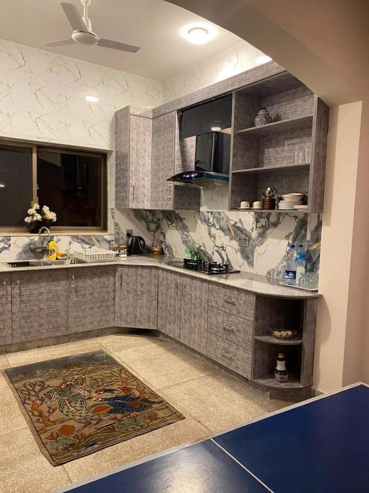 Ambiance Boutique Suites Lahore Exterior foto