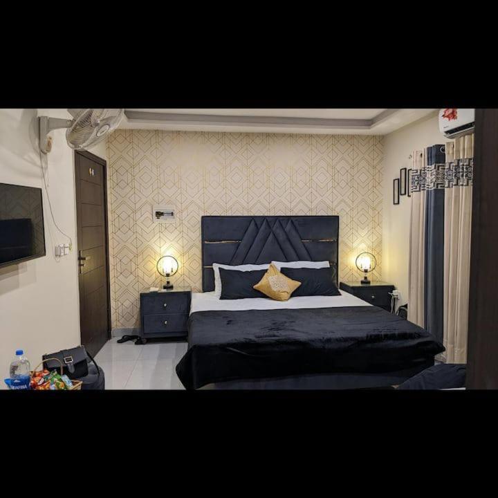 Ambiance Boutique Suites Lahore Exterior foto