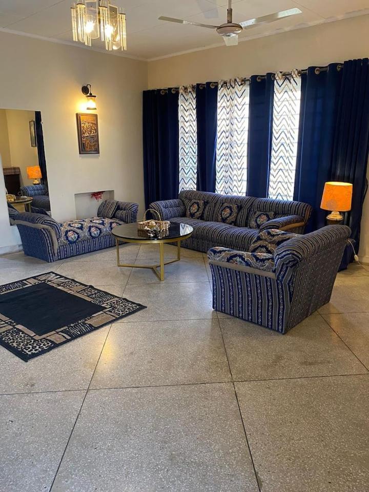 Ambiance Boutique Suites Lahore Exterior foto